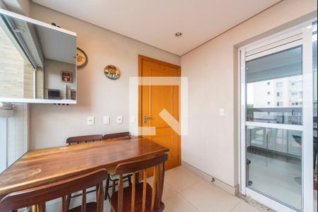 Apartamento à venda com 127m², 3 quartos e 3 vagas Apartamento à venda com 127m², 3 quartos e 3 vagasVaranda Gourmet