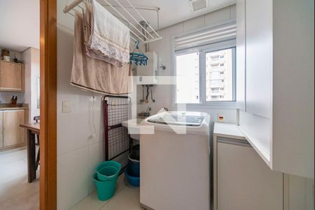 Apartamento à venda com 127m², 3 quartos e 3 vagas Apartamento à venda com 127m², 3 quartos e 3 vagasÁrea de Serviço