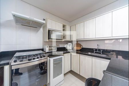 Apartamento à venda com 127m², 3 quartos e 3 vagas Apartamento à venda com 127m², 3 quartos e 3 vagasCozinha