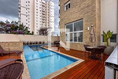 Apartamento à venda com 127m², 3 quartos e 3 vagas Apartamento à venda com 127m², 3 quartos e 3 vagasÁrea comum - Piscina