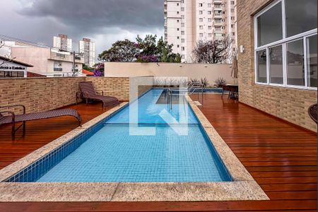Apartamento à venda com 127m², 3 quartos e 3 vagas Apartamento à venda com 127m², 3 quartos e 3 vagasÁrea comum - Piscina