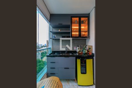 Varanda Sala de apartamento à venda com 2 quartos, 65m² em Jardim Ampliação, São Paulo