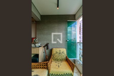 Varanda Sala de apartamento à venda com 2 quartos, 65m² em Jardim Ampliação, São Paulo