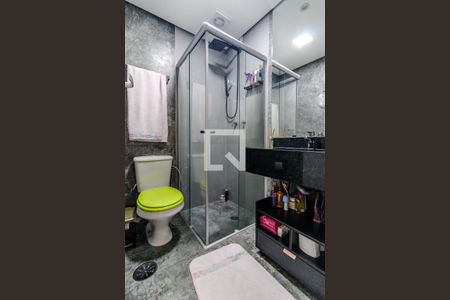 Casa de condomínio à venda com 115m², 2 quartos e 3 vagas Casa de condomínio à venda com 115m², 2 quartos e 3 vagasBanheiro da Suíte 1