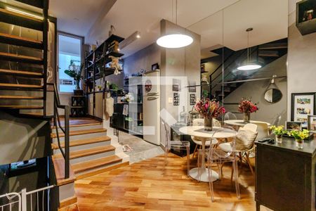 Sala de casa de condomínio para alugar com 2 quartos, 109m² em Real Parque, São Paulo