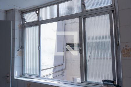 Apartamento à venda com 97m², 2 quartos e 2 vagas Apartamento à venda com 97m², 2 quartos e 2 vagasVista da Área de Serviço