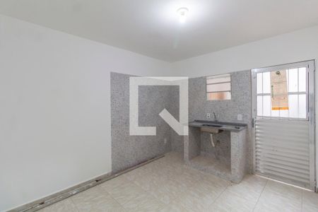 Cozinha de casa para alugar com 1 quarto, 37m² em Jardim Casa Pintada, São Paulo