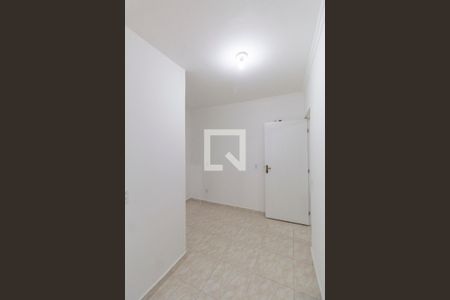 Sala/Quarto de casa para alugar com 1 quarto, 20m² em Jardim Casa Pintada, São Paulo