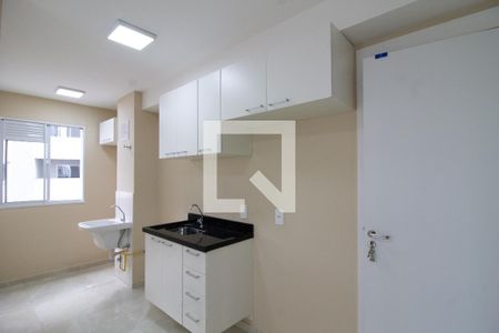 Apartamento para alugar com 34m², 2 quartos e 1 vaga Apartamento para alugar com 34m², 2 quartos e 1 vagaCozinha e Área de Serviço