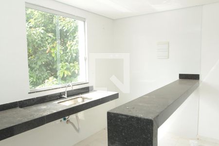 Sala/cozinha  de casa à venda com 3 quartos, 180m² em Copacabana, Belo Horizonte