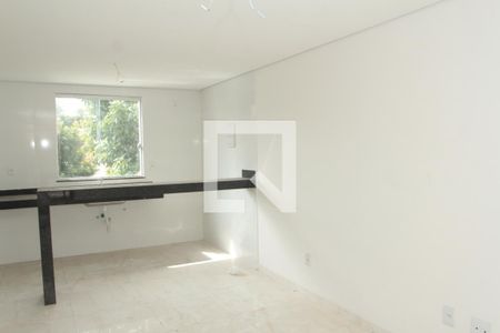 Sala/cozinha  de casa à venda com 3 quartos, 180m² em Copacabana, Belo Horizonte
