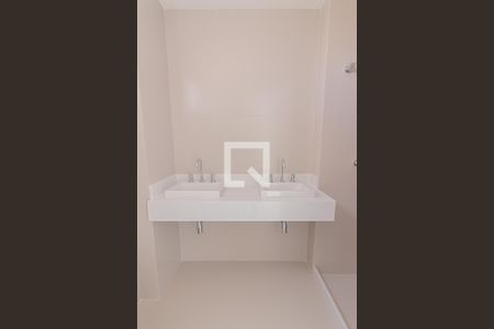 Apartamento à venda com 117m², 3 quartos e 3 vagas Apartamento à venda com 117m², 3 quartos e 3 vagasBanheiro Suíte 3