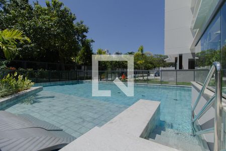 Apartamento à venda com 117m², 3 quartos e 3 vagas Apartamento à venda com 117m², 3 quartos e 3 vagasPiscina