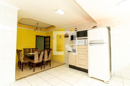 Casa à venda com 280m², 3 quartos e 3 vagasCozinha