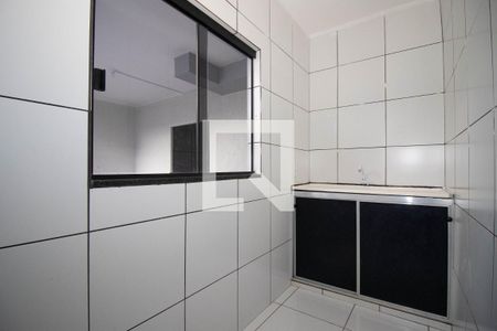 Cozinha de apartamento para alugar com 1 quarto, 24m² em Conjunto 20, Brasília