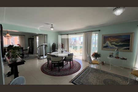 Apartamento à venda com 266m², 4 quartos e 4 vagasSalas 