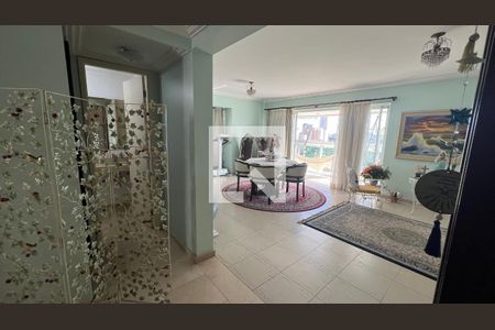 Apartamento à venda com 266m², 4 quartos e 4 vagasHall social