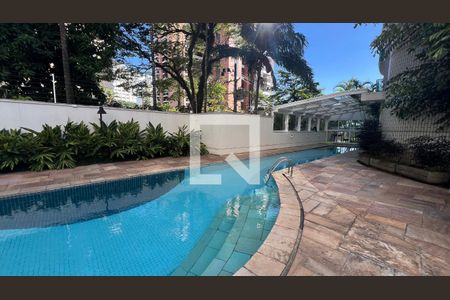 Apartamento à venda com 266m², 4 quartos e 4 vagasPiscina