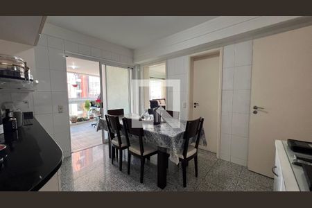 Apartamento à venda com 266m², 4 quartos e 4 vagasCopa