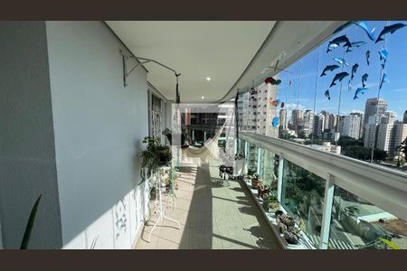 Apartamento à venda com 266m², 4 quartos e 4 vagasVaranda