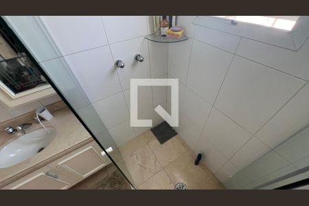 Apartamento à venda com 266m², 4 quartos e 4 vagasBanheiro da suite master