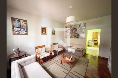 Sala de casa à venda com 3 quartos, 130m² em Novo Eldorado, Contagem