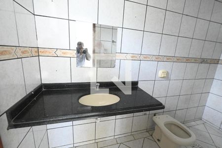 Banheiro de casa para alugar com 5 quartos, 320m² em Jardim Mont Serrat, Aparecida de Goiânia