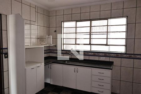 Casa à venda com 650m², 6 quartos e 4 vagascozinha