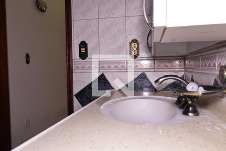 Casa à venda com 650m², 6 quartos e 4 vagasBanheiro 2