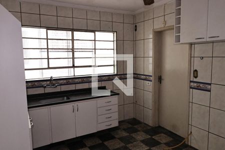 Casa à venda com 650m², 6 quartos e 4 vagascozinha