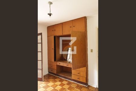 Casa à venda com 650m², 6 quartos e 4 vagasQuarto 4
