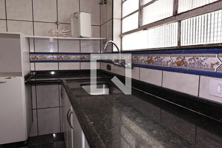 Casa à venda com 650m², 6 quartos e 4 vagascozinha