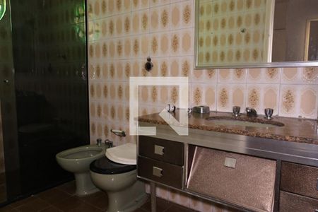 Casa à venda com 650m², 6 quartos e 4 vagasBanheiro 5