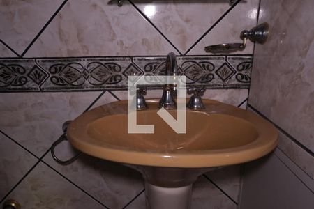 Casa à venda com 650m², 6 quartos e 4 vagasBanheiro 3