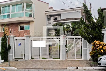 Casa para alugar com 320m², 3 quartos e 4 vagasFachada