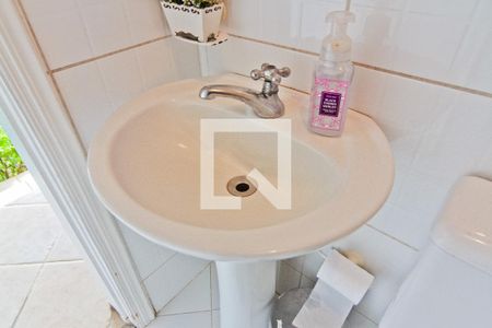 Casa para alugar com 320m², 3 quartos e 4 vagasÁrea externa - banheiro