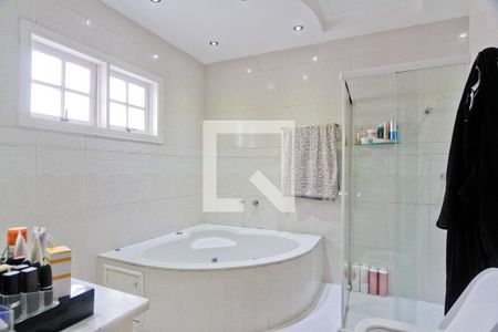 Casa para alugar com 320m², 3 quartos e 4 vagasBanheiro da Suíte 1