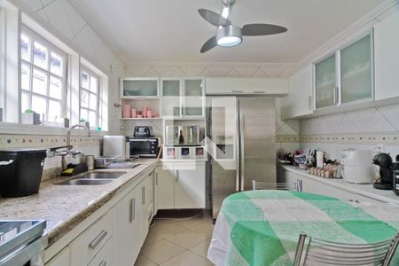 Casa para alugar com 320m², 3 quartos e 4 vagasCozinha