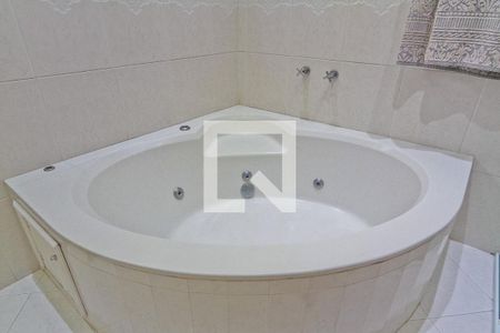 Casa para alugar com 320m², 3 quartos e 4 vagasBanheiro da Suíte 1