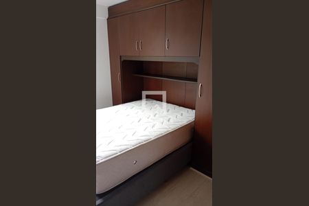 Quarto de apartamento para alugar com 3 quartos, 90m² em Novo Mundo, Curitiba