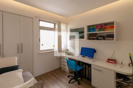 Apartamento à venda com 230m², 4 quartos e 2 vagasQuarto 1