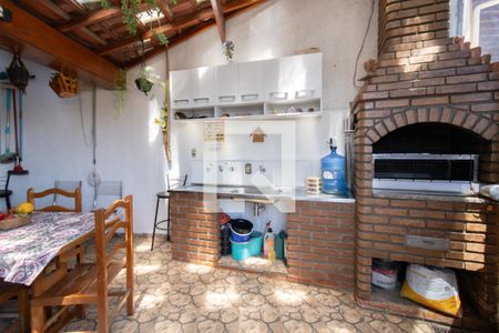 Casa à venda com 200m², 3 quartos e 3 vagas Casa à venda com 200m², 3 quartos e 3 vagasVaranda gourmet