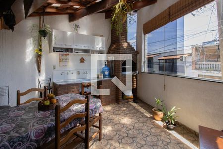 Casa à venda com 200m², 3 quartos e 3 vagas Casa à venda com 200m², 3 quartos e 3 vagasVaranda gourmet