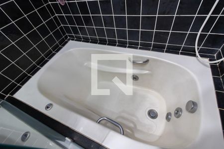 Casa à venda com 200m², 3 quartos e 3 vagas Casa à venda com 200m², 3 quartos e 3 vagasBanheiro