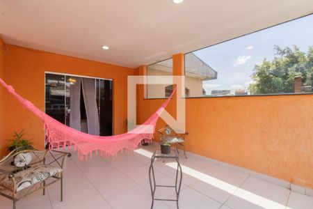 Casa à venda com 200m², 3 quartos e 3 vagas Casa à venda com 200m², 3 quartos e 3 vagasVaranda Quarto 1