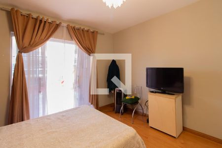 Casa à venda com 200m², 3 quartos e 3 vagas Casa à venda com 200m², 3 quartos e 3 vagasQuarto 1