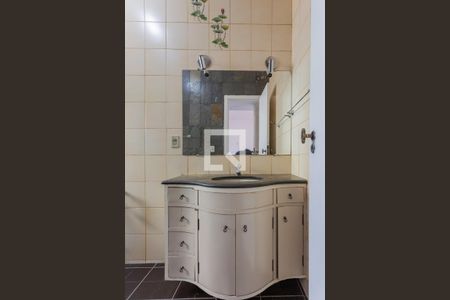 Banheiro da Suíte de casa para alugar com 4 quartos, 170m² em Santa Efigênia, Belo Horizonte