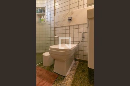 Casa à venda com 220m², 5 quartos e 3 vagas Casa à venda com 220m², 5 quartos e 3 vagasSuíte 3 - Banheiro