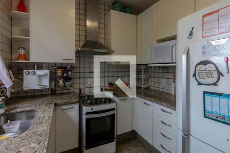 Casa à venda com 220m², 5 quartos e 3 vagas Casa à venda com 220m², 5 quartos e 3 vagasCozinha