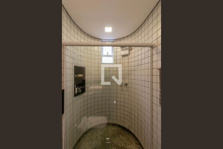 Casa à venda com 220m², 5 quartos e 3 vagas Casa à venda com 220m², 5 quartos e 3 vagasSuíte 1 - Banheiro